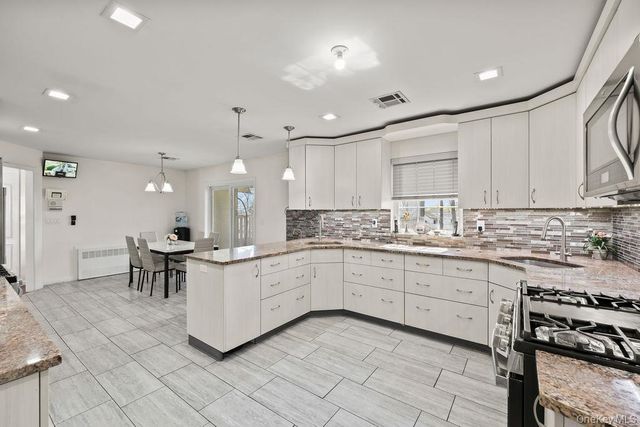 11 Wilsher Drive, Monsey, NY 10952