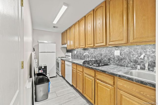 11 Wilsher Drive, Monsey, NY 10952