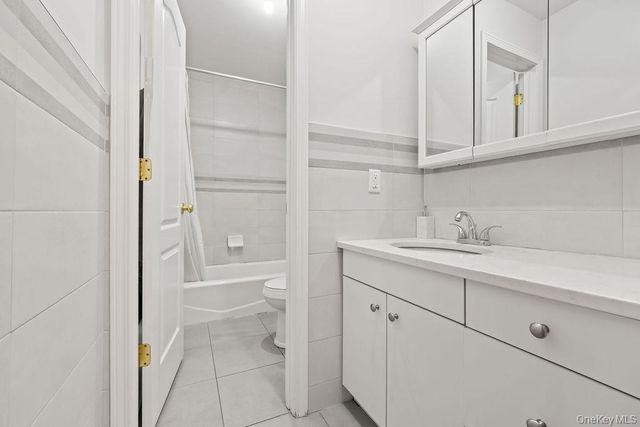 11 Wilsher Drive, Monsey, NY 10952