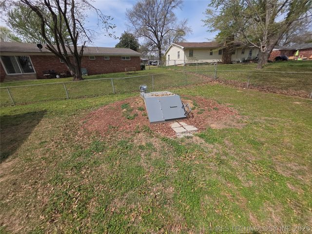 2608 Branson Park Place, Muskogee, OK 74403