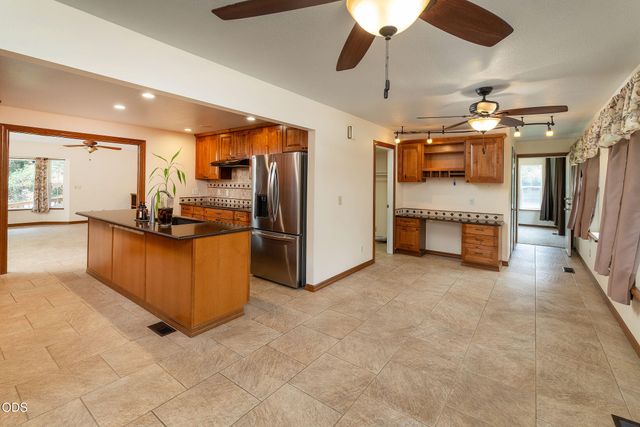 206 Miller Street, Molalla, OR 97038