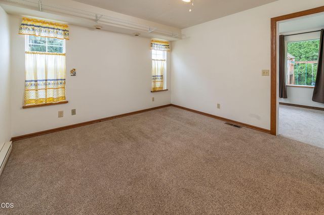 206 Miller Street, Molalla, OR 97038