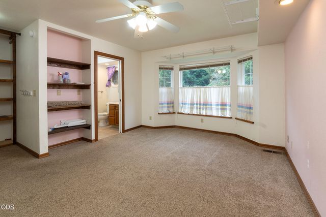 206 Miller Street, Molalla, OR 97038