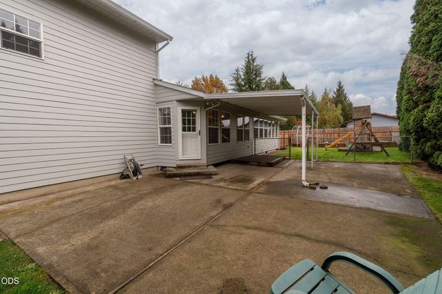206 Miller Street, Molalla, OR 97038