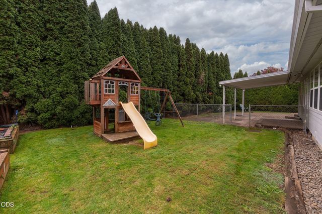 206 Miller Street, Molalla, OR 97038