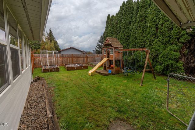206 Miller Street, Molalla, OR 97038