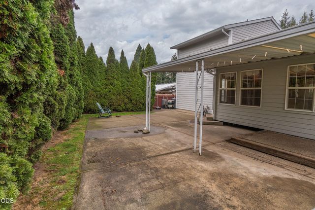 206 Miller Street, Molalla, OR 97038