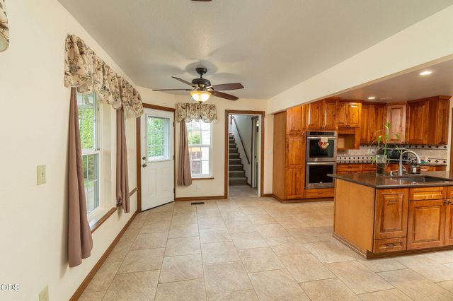206 Miller Street, Molalla, OR 97038