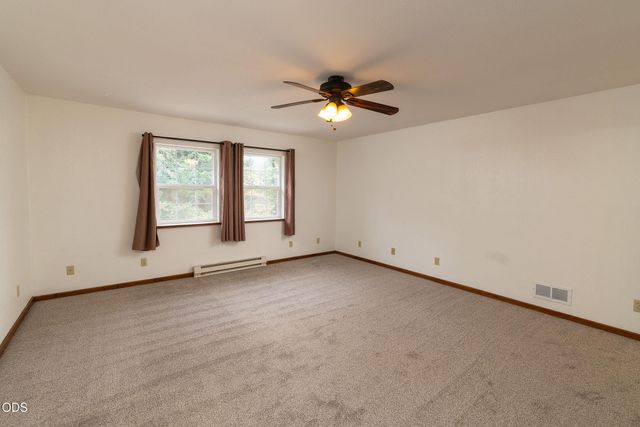 206 Miller Street, Molalla, OR 97038