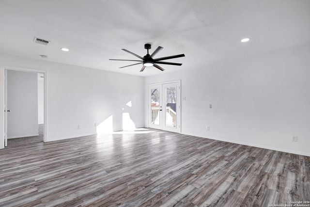 1112 Gladstone, San Antonio, TX 78225