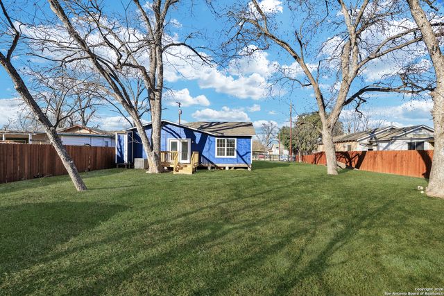 1112 Gladstone, San Antonio, TX 78225