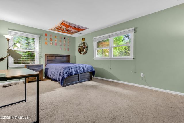 52 Lorelei Drive, Howell, NJ 07731