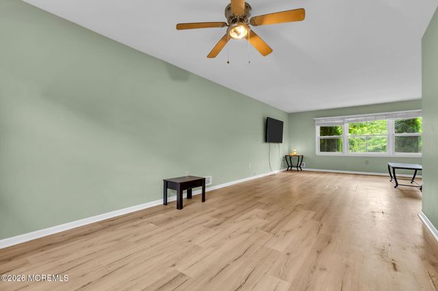 52 Lorelei Drive, Howell, NJ 07731