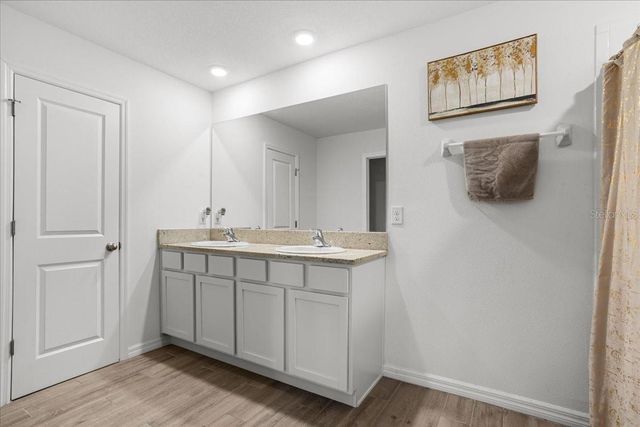 5126 SW 47TH LANE, Gainesville, FL 32608