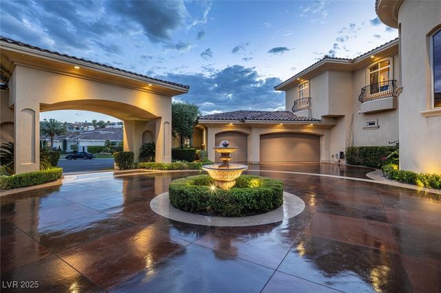 5079 Mountain Top Circle, Las Vegas, NV 89148