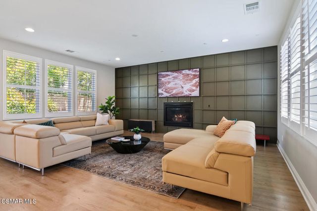 3615 Dusk Drive, Camarillo, CA 93012