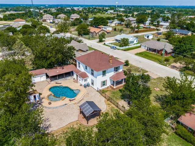 1211 Cherokee Street, Weatherford, TX 76086