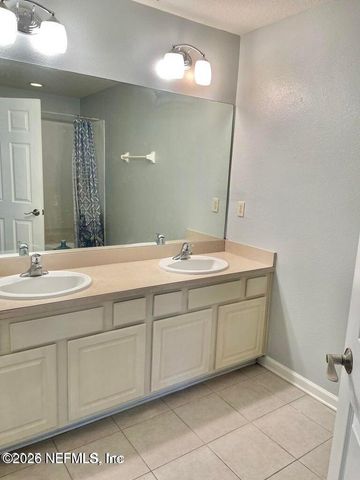 4131 CROWNWOOD Drive, Jacksonville, FL 32216