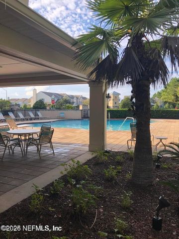 4131 CROWNWOOD Drive, Jacksonville, FL 32216