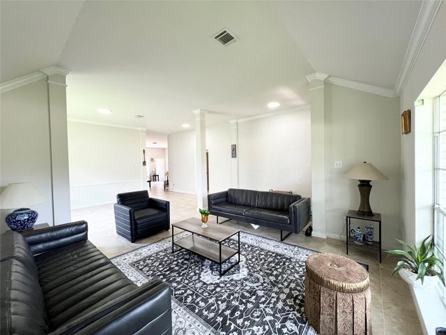 406 Bridge Crest Boulevard, Houston, TX 77082