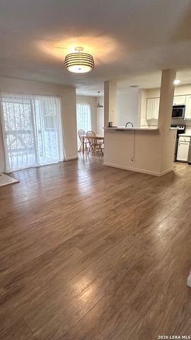 11311 Sir Winston St Apt 406, San Antonio, TX 78216