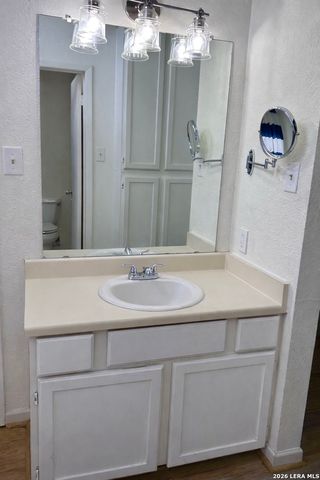 11311 Sir Winston St Apt 406, San Antonio, TX 78216