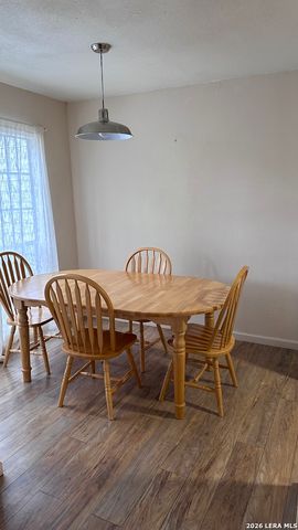 11311 Sir Winston St Apt 406, San Antonio, TX 78216