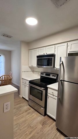 11311 Sir Winston St Apt 406, San Antonio, TX 78216