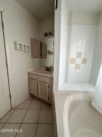 1340 JAMES CRAVENS Court, El Paso, TX 79936