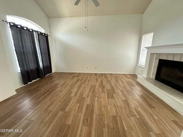 1340 JAMES CRAVENS Court, El Paso, TX 79936