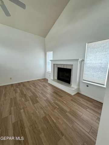 1340 JAMES CRAVENS Court, El Paso, TX 79936