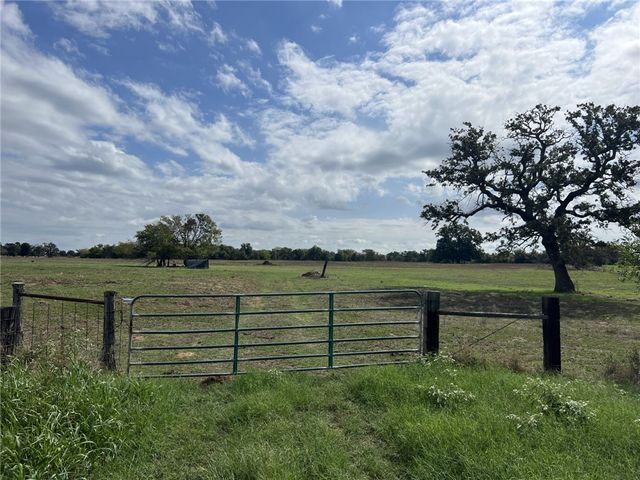 51 AC FM 2413, Bremond, TX 76629