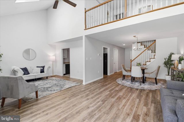 107 CARRIAGE HILL LN, York, PA 17406