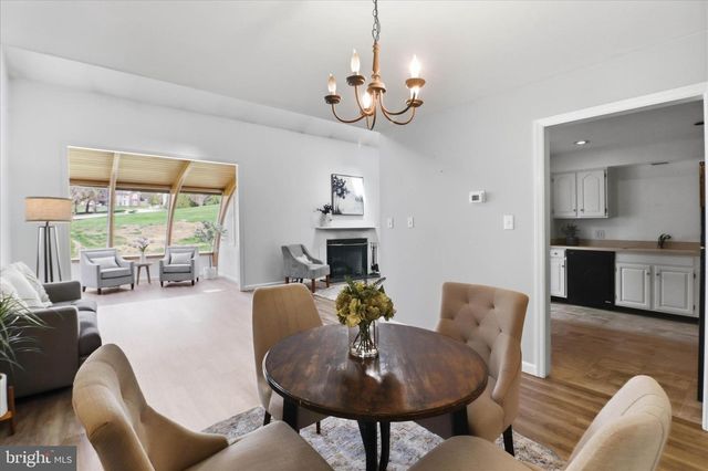 107 CARRIAGE HILL LN, York, PA 17406