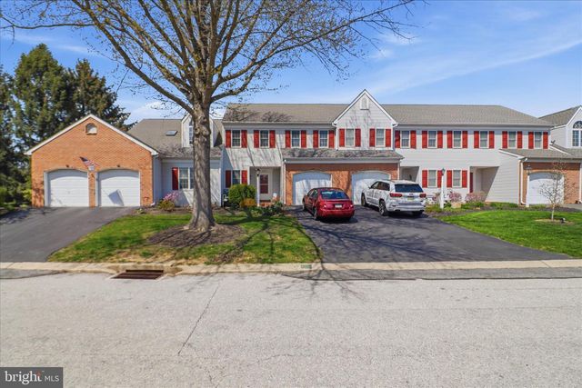 107 CARRIAGE HILL LN, York, PA 17406