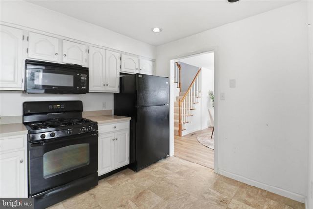 107 CARRIAGE HILL LN, York, PA 17406
