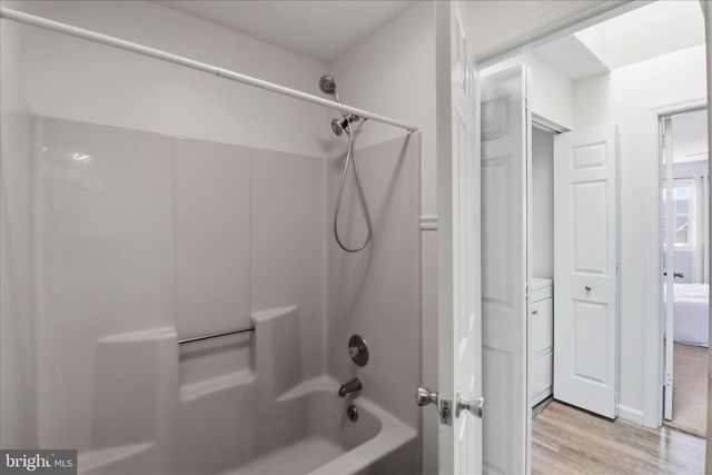 107 CARRIAGE HILL LN, York, PA 17406