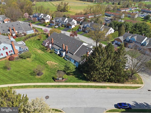 107 CARRIAGE HILL LN, York, PA 17406
