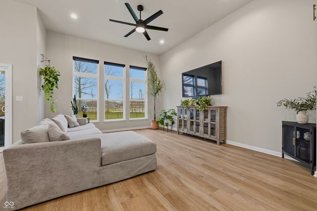 10644 Oak Bend Boulevard, Indianapolis, IN 46239