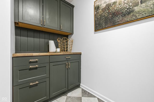 10644 Oak Bend Boulevard, Indianapolis, IN 46239