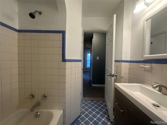 11566 Sanford Street, Detroit, MI 48205