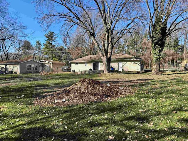 26060 County Road 4, Elkhart, IN 46514