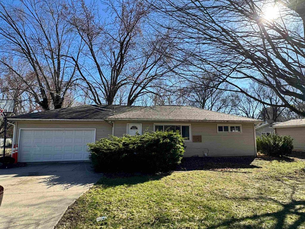 26060 County Road 4, Elkhart, IN 46514