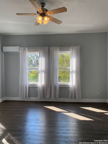 1318 Willow Apt 3, San Antonio, TX 78208