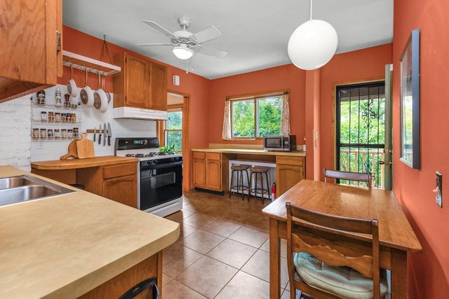 912 30th Avenue S, Minneapolis, MN 55406