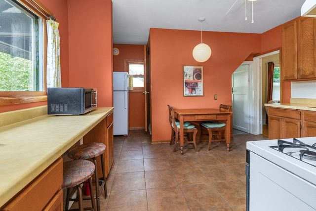 912 30th Avenue S, Minneapolis, MN 55406