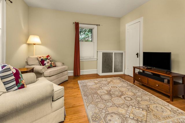 912 30th Avenue S, Minneapolis, MN 55406