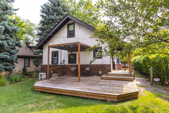 912 30th Avenue S, Minneapolis, MN 55406