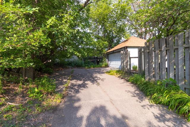 912 30th Avenue S, Minneapolis, MN 55406