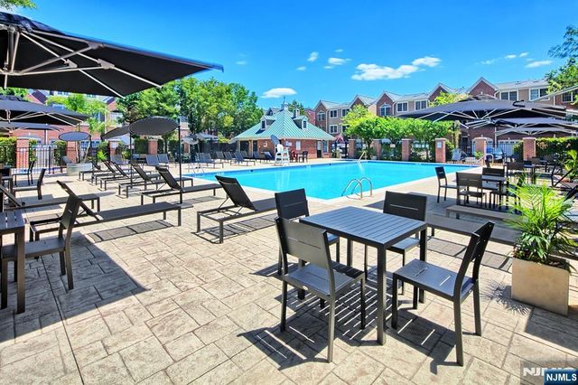 263 Halfmoon Court, West New York, NJ 07093